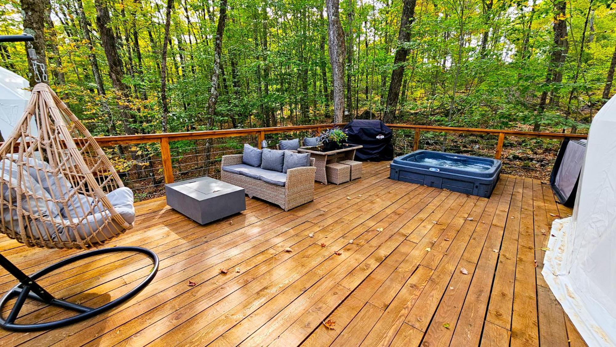 Dome Le Rocher Brownsburg Exterior foto