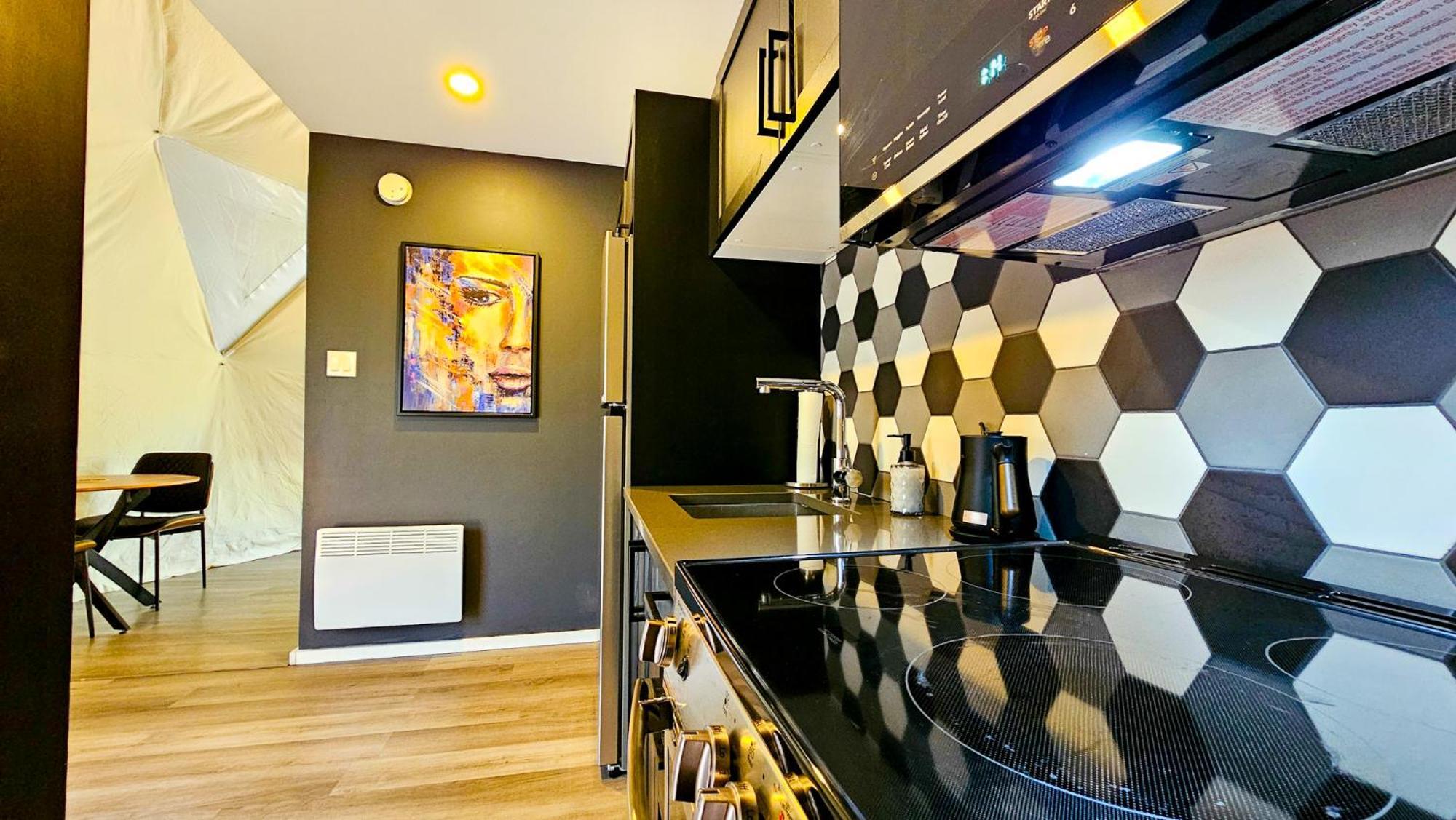 Dome Le Rocher Brownsburg Exterior foto